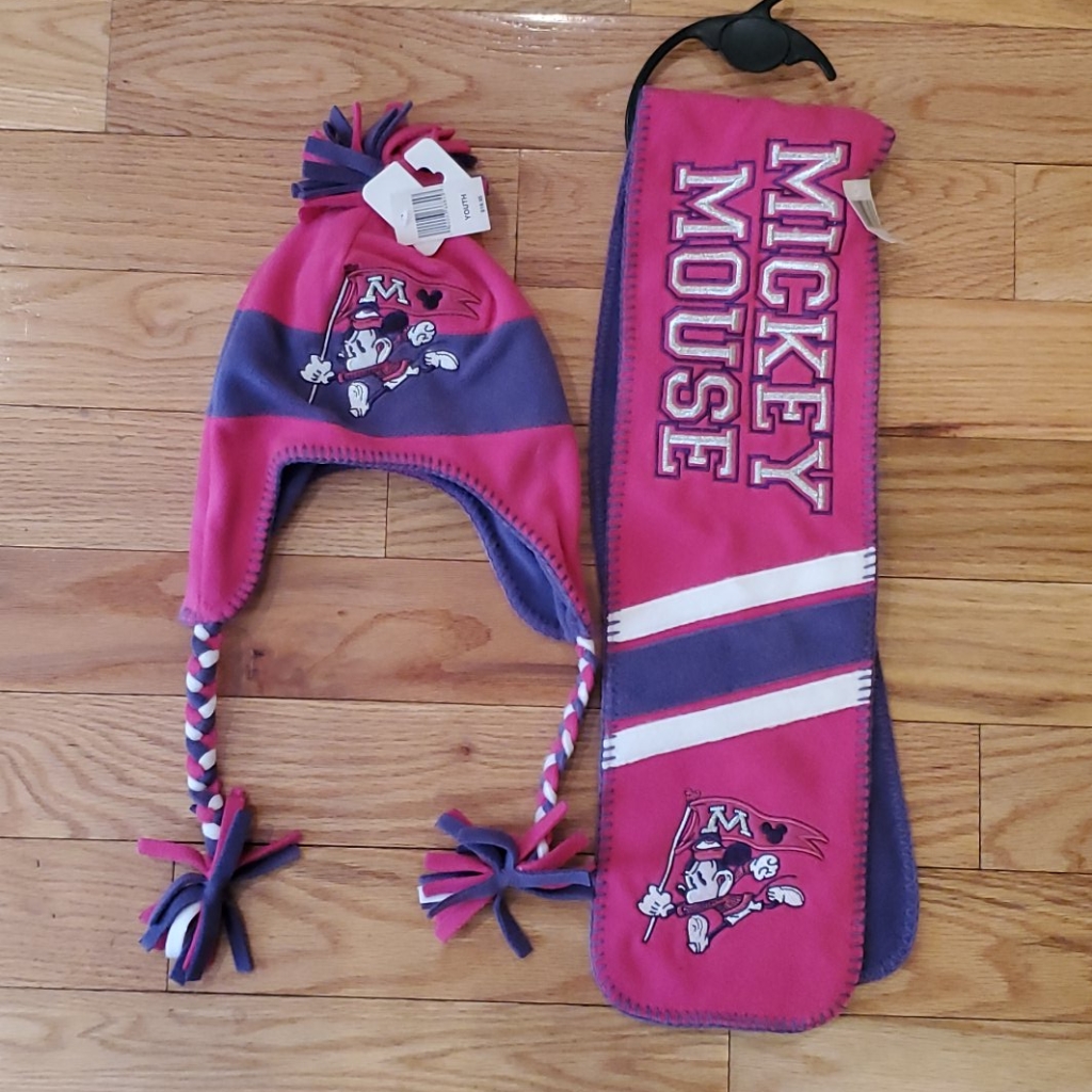 Mickey Mouse Toboggan And Scarf